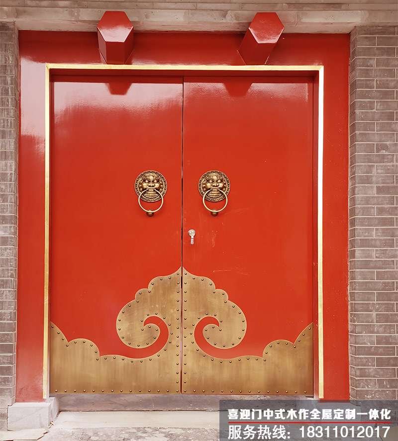 朱红色实木中式大门